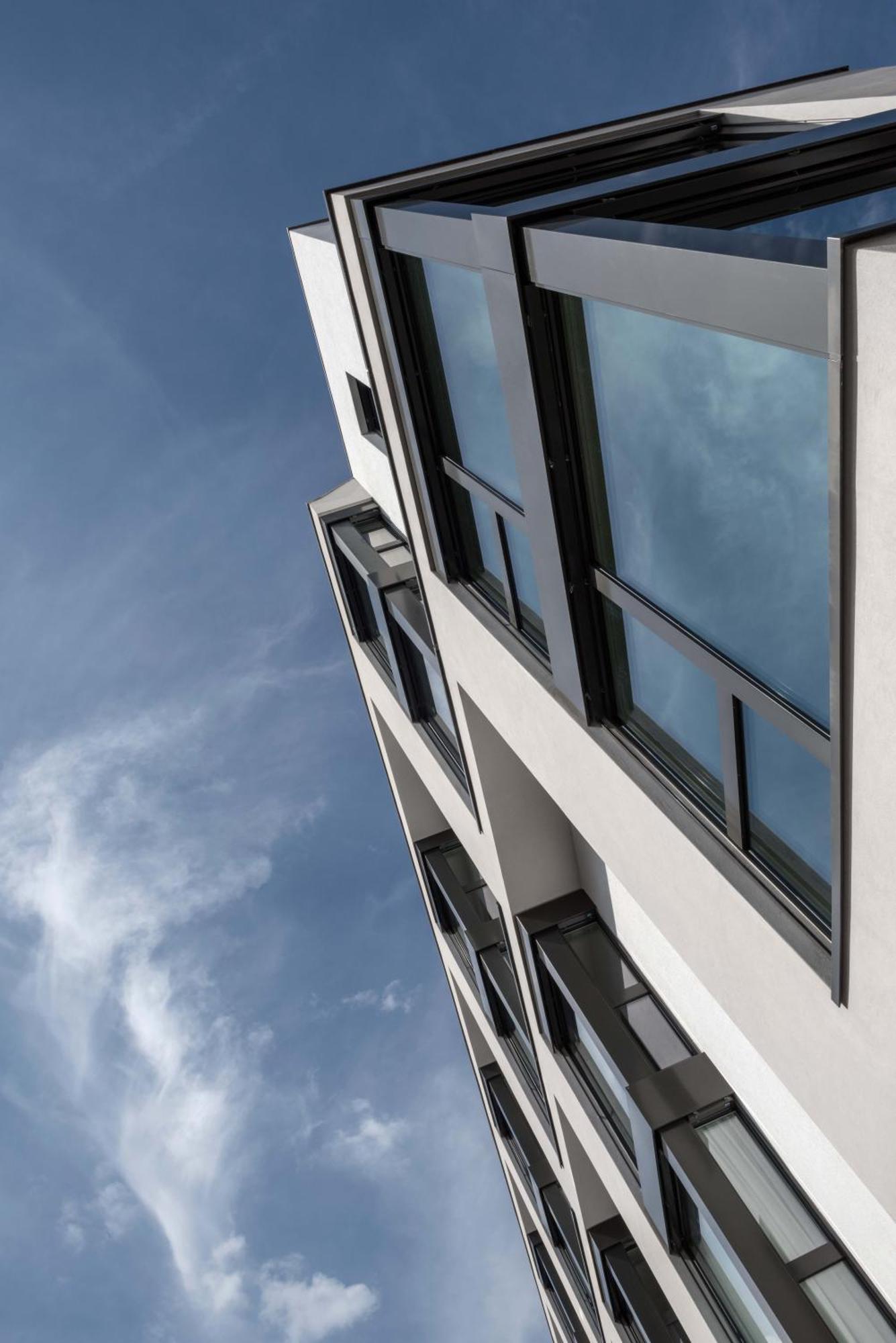 Base Nyon Hotel ภายนอก รูปภาพ