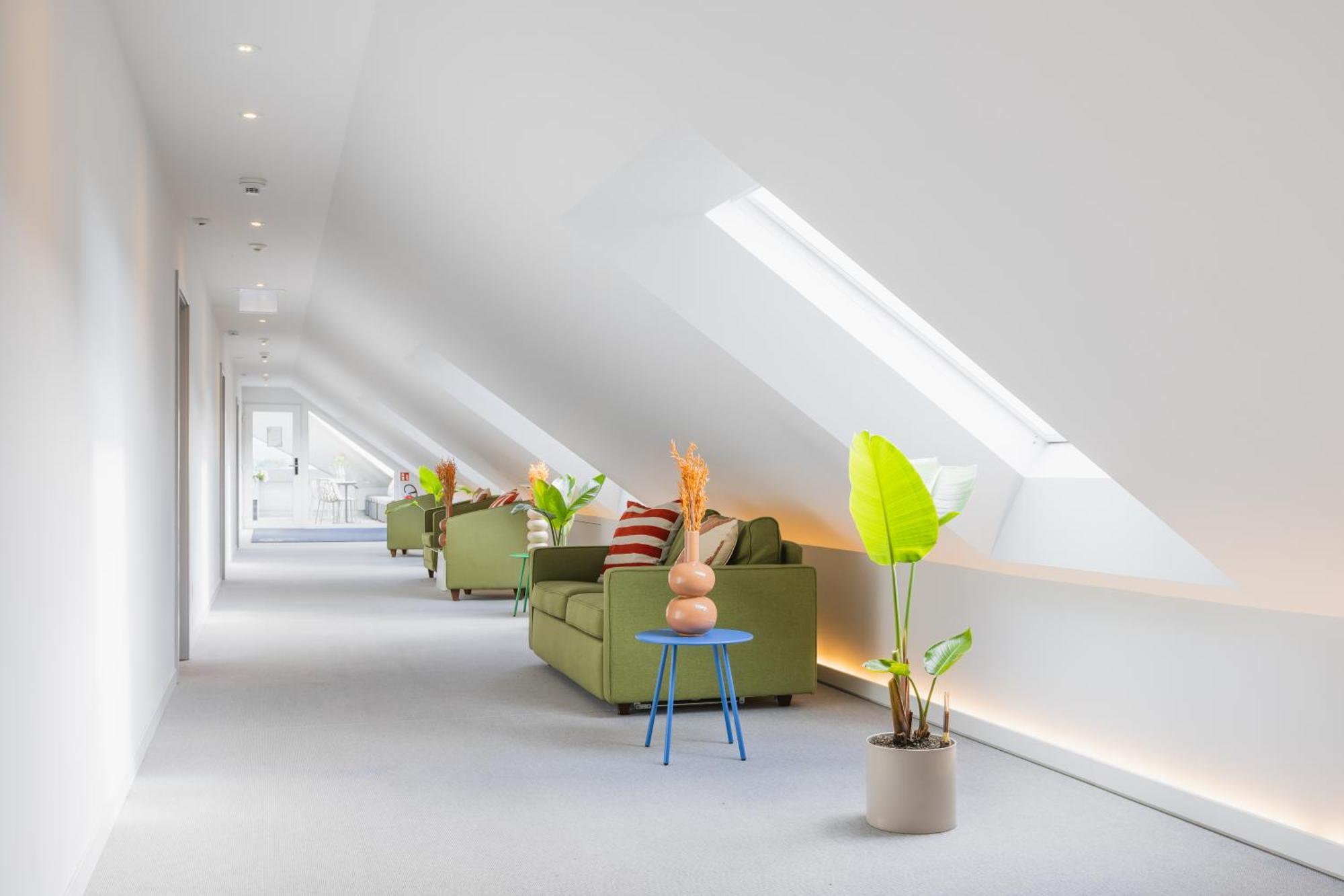 Base Nyon Hotel ภายนอก รูปภาพ