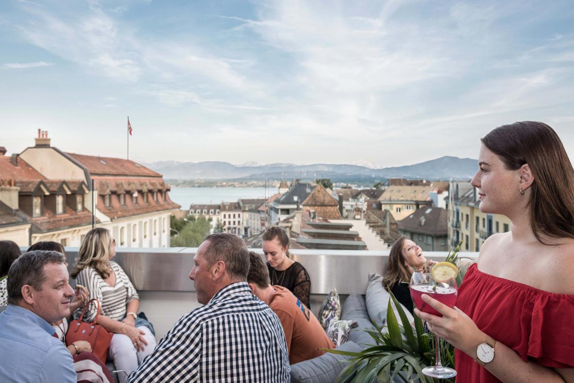 Base Nyon Hotel ภายนอก รูปภาพ